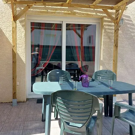 Holiday home Maison Climatisee En Duplex, 2 Chambres, Terrasse, Garage A 250m De La - Fr-1-326-754